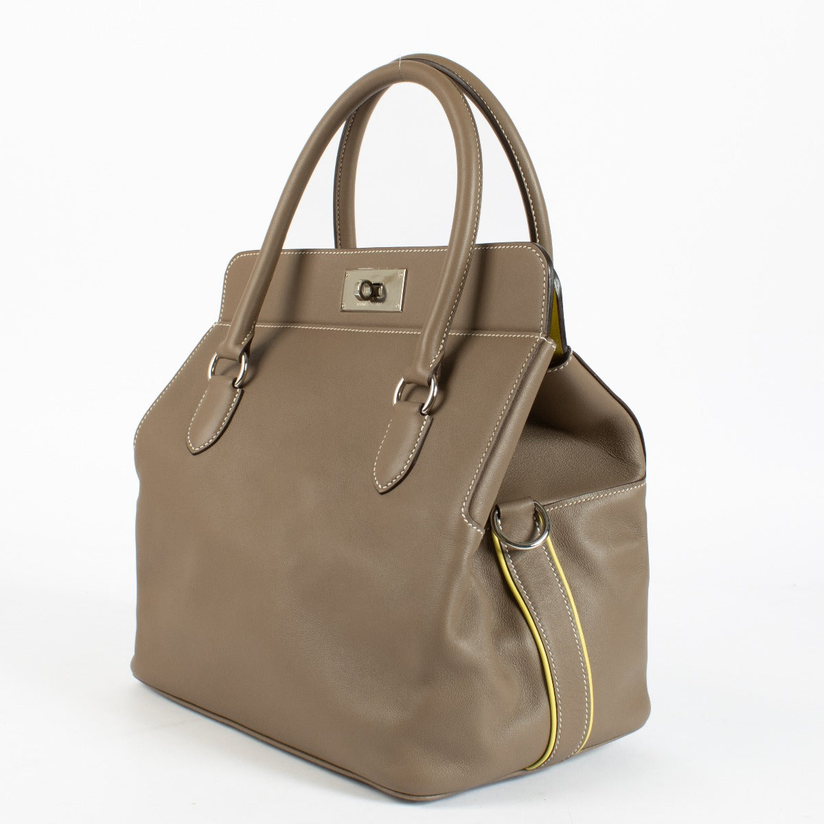Authentic pre-loved Hermès Toolbox 26 Tilt Veau Swift Etoupe Soufre PHW on Labellov.com