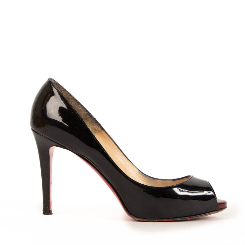 Christian Louboutin Zwarte Lakleren Peep-toe Pumps - maat 37,5