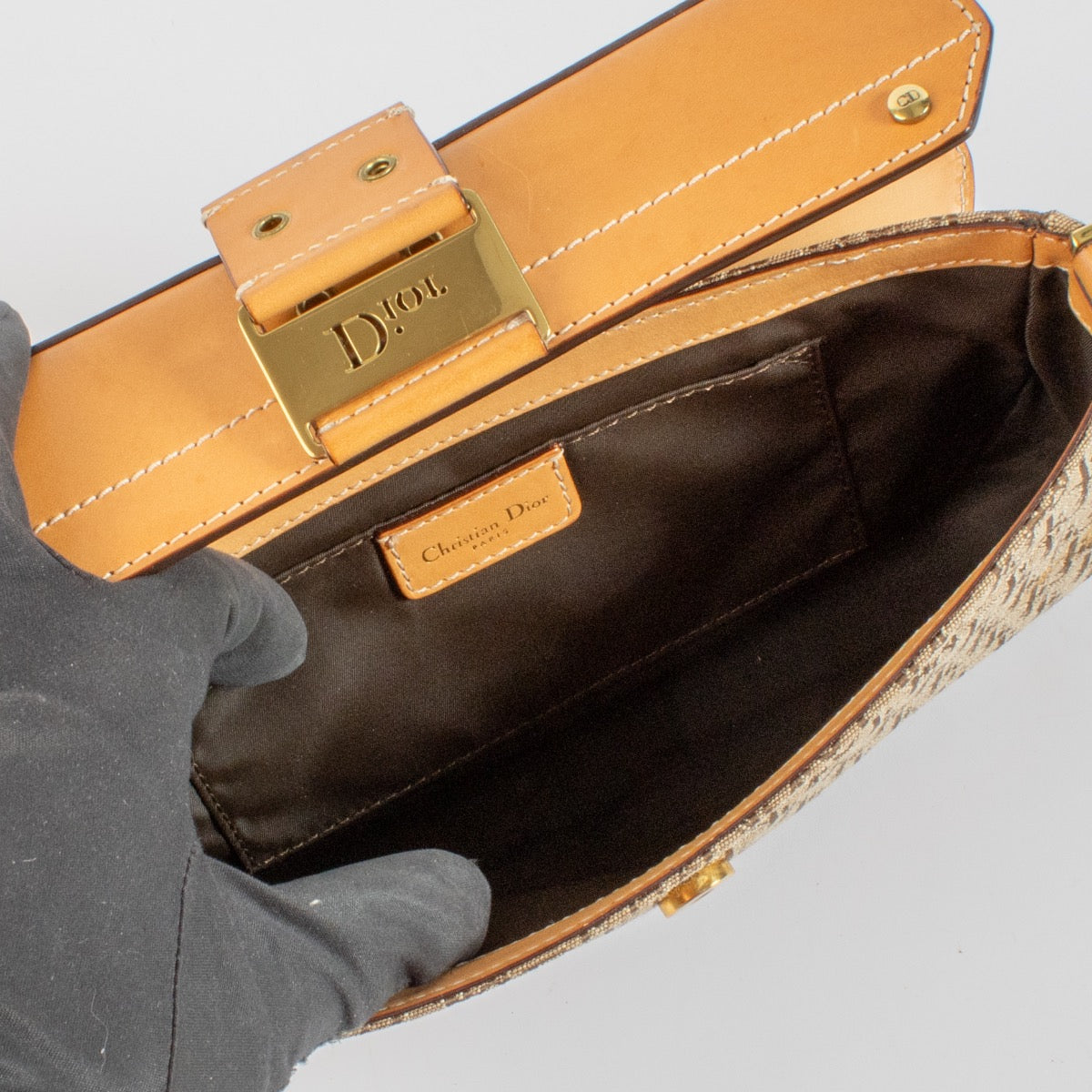 Authentic second hand Christian Dior Monogram Shoulder bag on Labellov.com