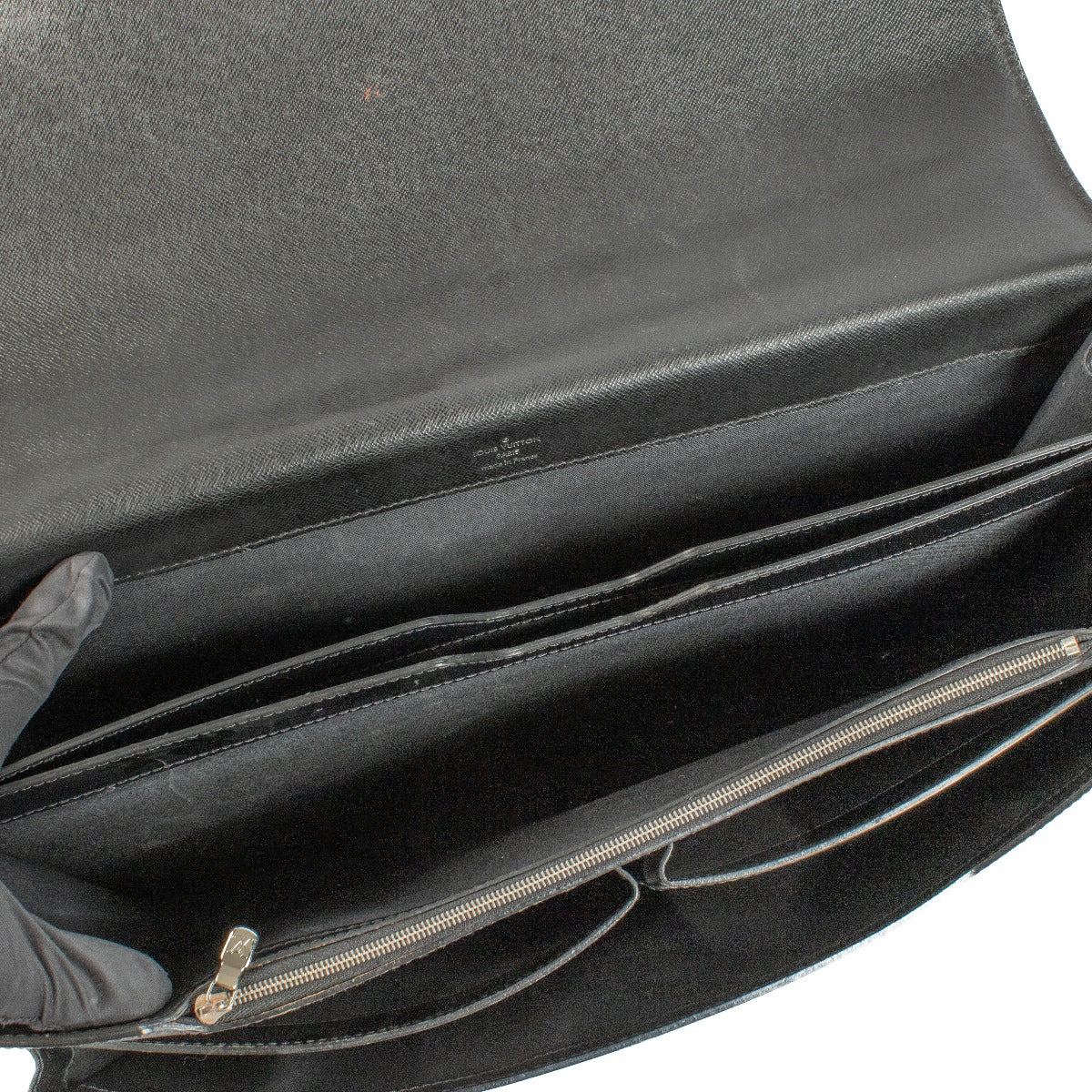 Shop 100% authentic secondhand Louis Vuitton Black Epi Leather Briefcase on Labellov.com