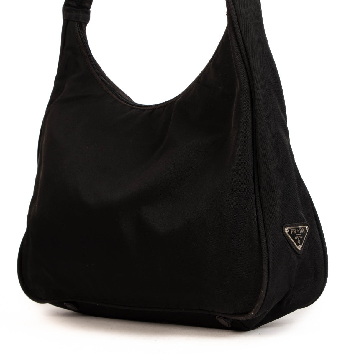 Shop safe online at Labellov in Antwerp, Brussels and Knokke this 100% authentic second hand Prada Black Nylon Shoulder Bag