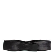 Shop safe online at Labellov in Antwerp, Brussels and Knokke these 100% authentic second hand Balenciaga Black Leather Double Square BB Flats - size 39,5