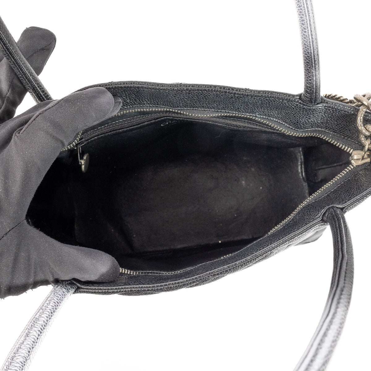 Shop 100% authentic second-hand Chanel Black Medaillon Top Handle on Labellov.com