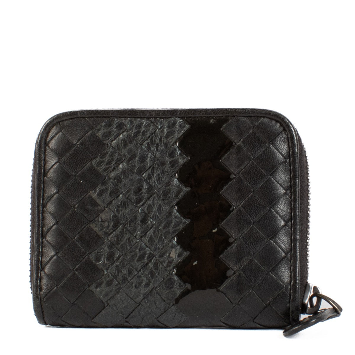 Shop safe online at Labellov in Antwerp, Brussels and Knokke this 100% authentic second hand Bottega Veneta Black Python/Intrecciato Card Wallet. Veilig online tweedehands authentieke Bottega Veneta zwarte portefeuille kopen bij Labellov.