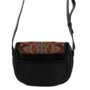 Shop safe online at Labellov in Antwerp, Brussels and Knokke this 100% authentic second hand Etro Black Leather Tapestry Crossbody Bag. Koop veilig tweedehands online Etro Black Leather Tapestry Crossbody Bag bij Labellov.
