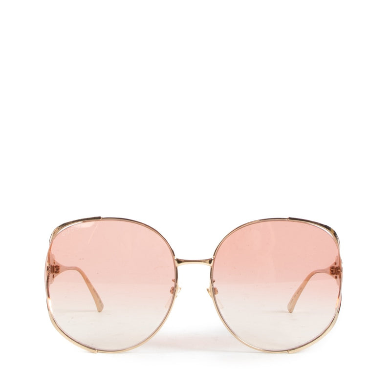 Shop safe online at Labellov in Antwerp, Brussels and Knokke these 100% authentic second hand Gucci Pink Oversized Sunglasses