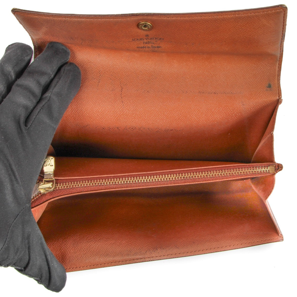 Shop and sell your authentic designer Louis Vuitton Monogram Wallet Vintage Sarah for the best price