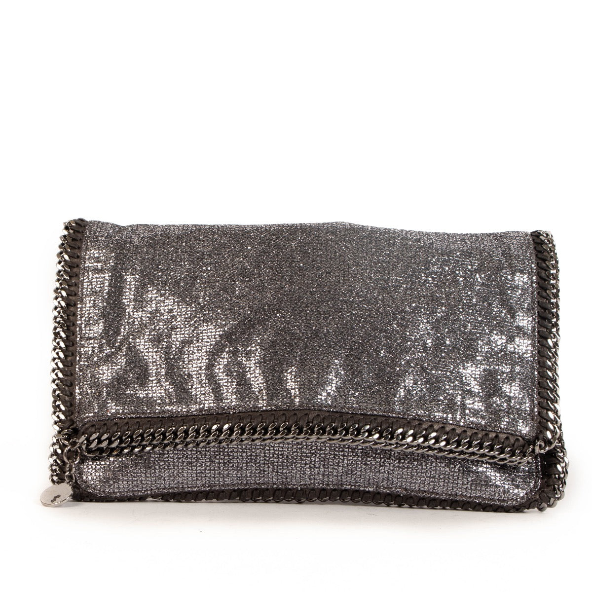 Shop safe online at Labellov in Antwerp, Brussels and Knokke this 100% authentic second hand Stella McCartney Silver Falabella Clutch