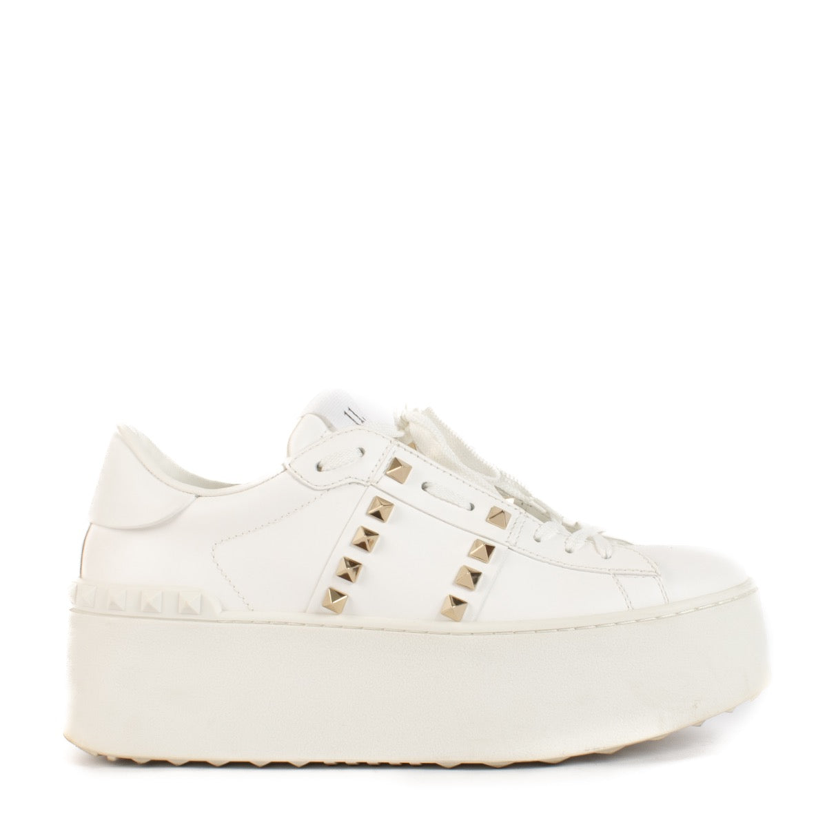 shop 100% authentic second hand Valentino Garavani White Rockstud Untitled Leather Platform Sneakers - Size 39 1/2 on Labellov.com
