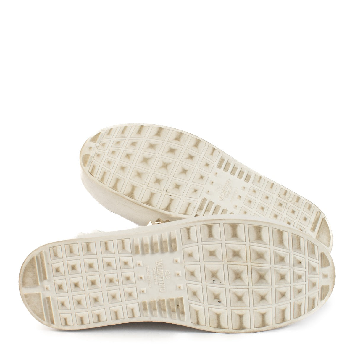 shop 100% authentic second hand Valentino Garavani White Rockstud Untitled Leather Platform Sneakers - Size 39 1/2 on Labellov.com