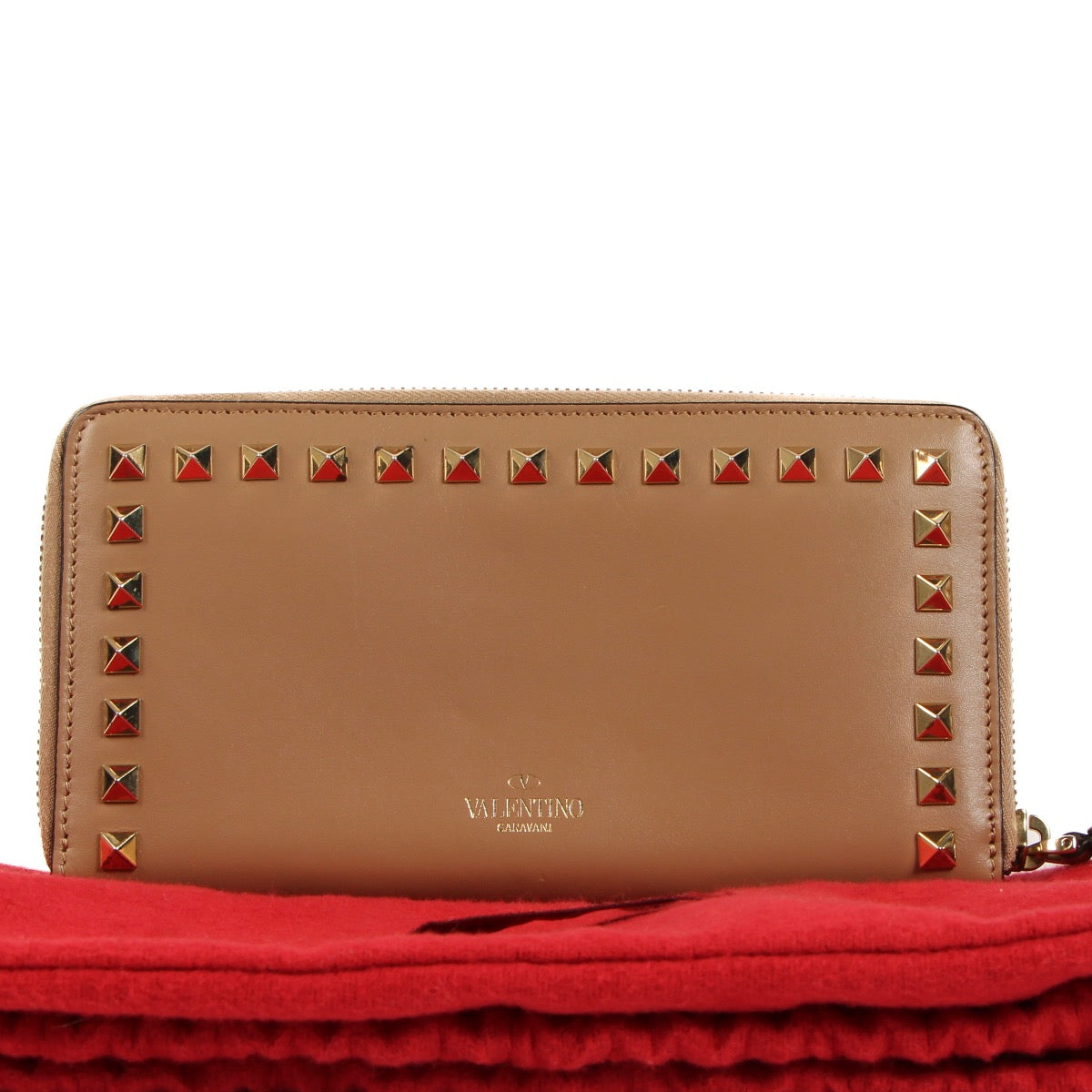Shop and sell your authentic designer Valentino Garavani Rockstud Continental Wallet for the best price