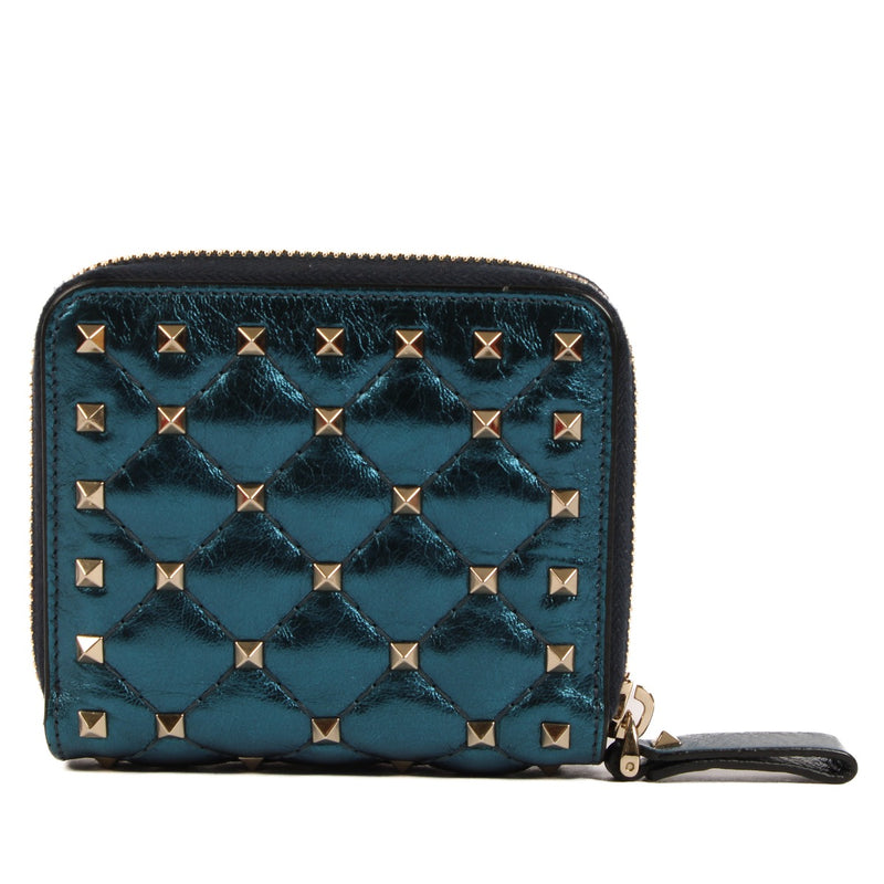 Valentino Garavani Compact Metallic Blue Wallet for the best price at Labellov. Are you looking for an authentic designer Valentino Garavani Compact Metallic Blue Wallet?
