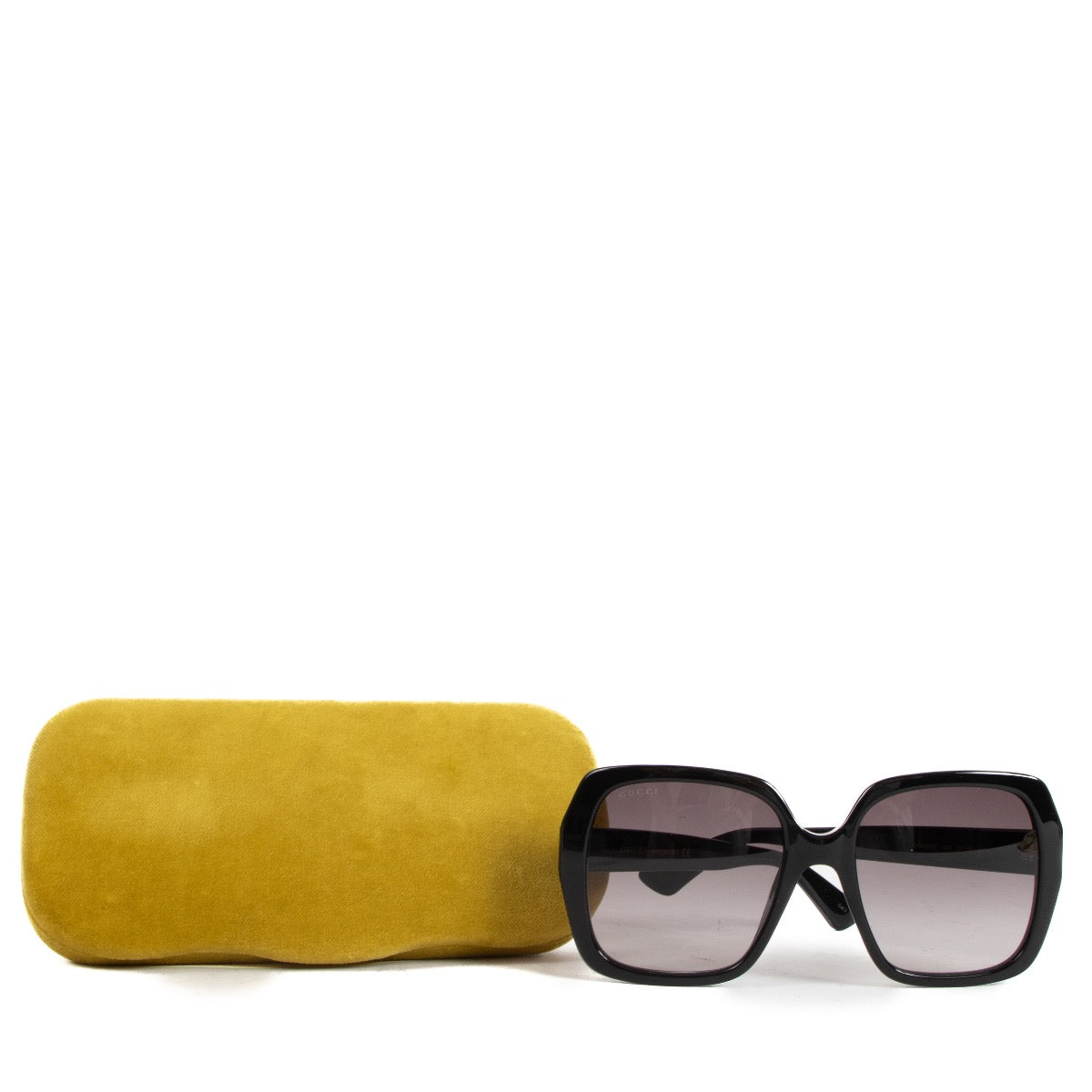 Authentic second hand pre-owned Gucci Black Gradient Smoke Sunglasses on www.labellov.com