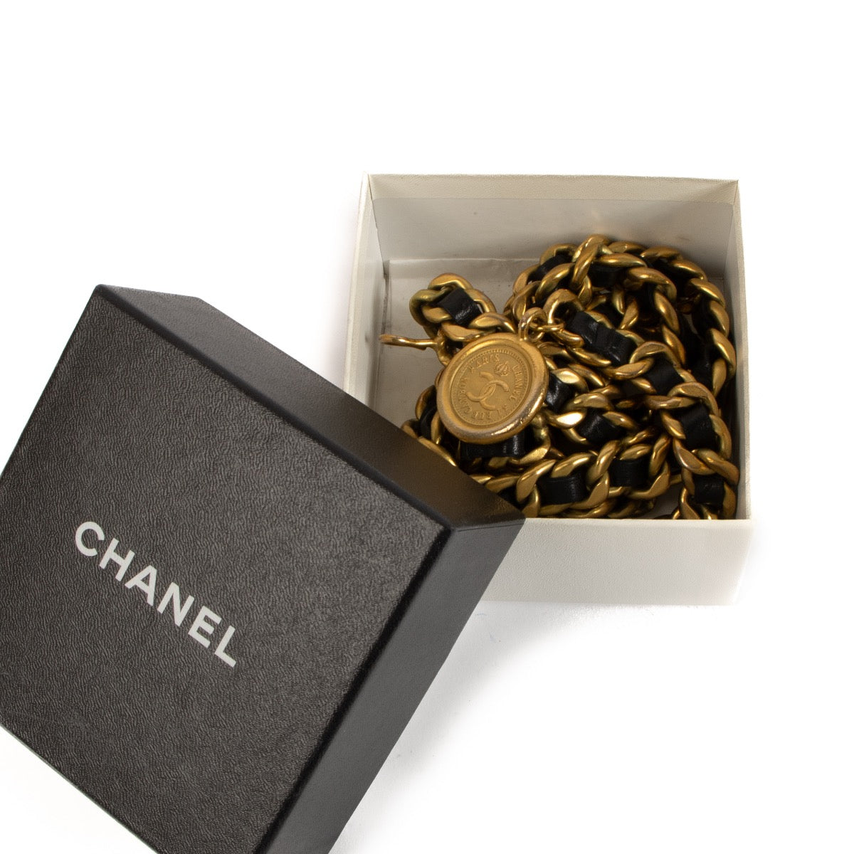 Shop 100% authentic second-hand Chanel Vintage Black Leather Gold Double Chain Belt on Labellov.com