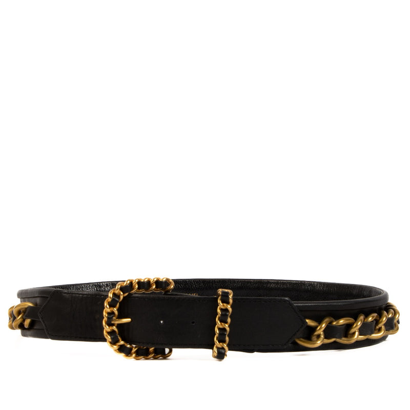 Buy real Chanel 93A Chain On Leather Belt safe online at Labellov.com in good condition