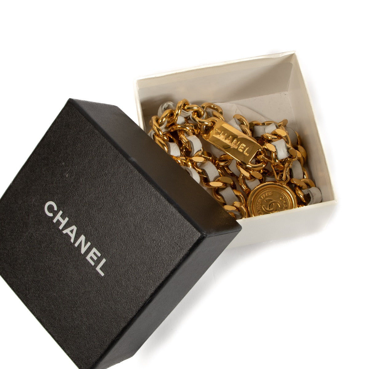 Chanel 94A Vintage White Leather Gold Chain Medaillon Belt