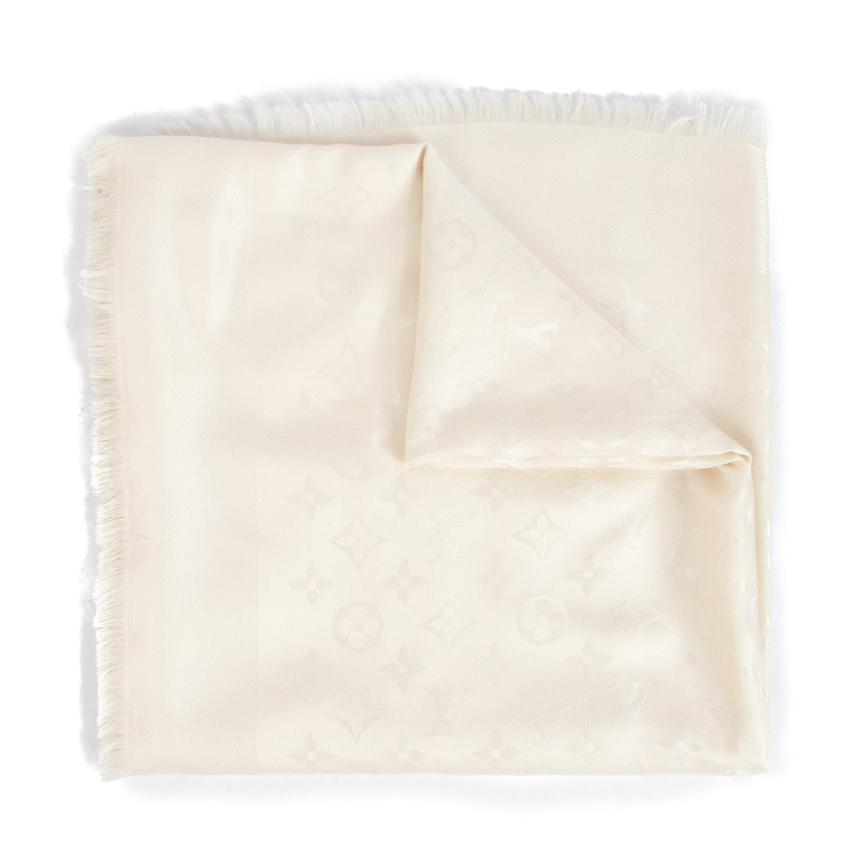 Shop safe online at Labellov in Antwerp, Brussels and Knokke this 100% authentic second hand Louis Vuitton Beige Monogram Classic Shawl