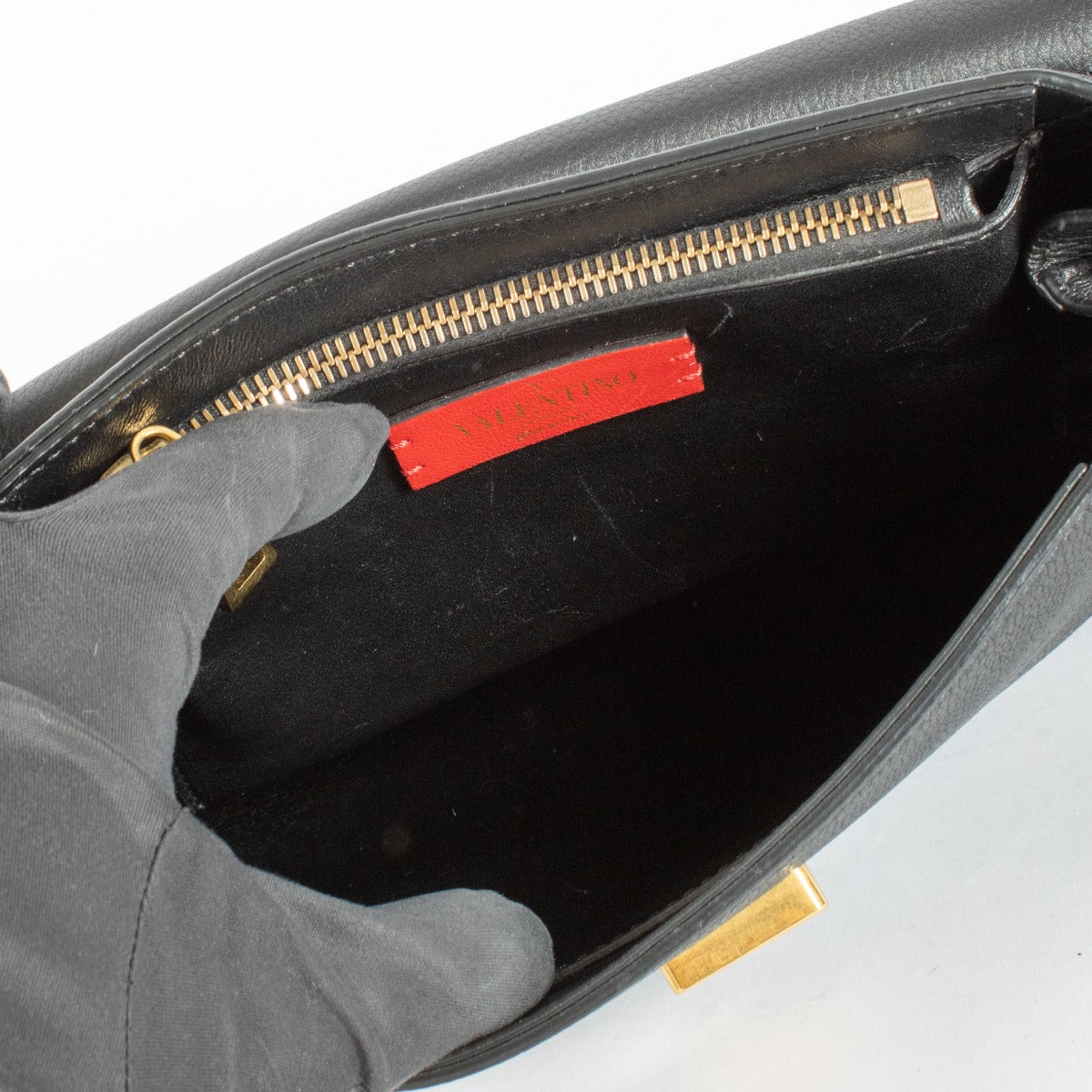 Authentic second-hand Valentino Garavani Black Vlogo Ribbon Bag on labellov.com