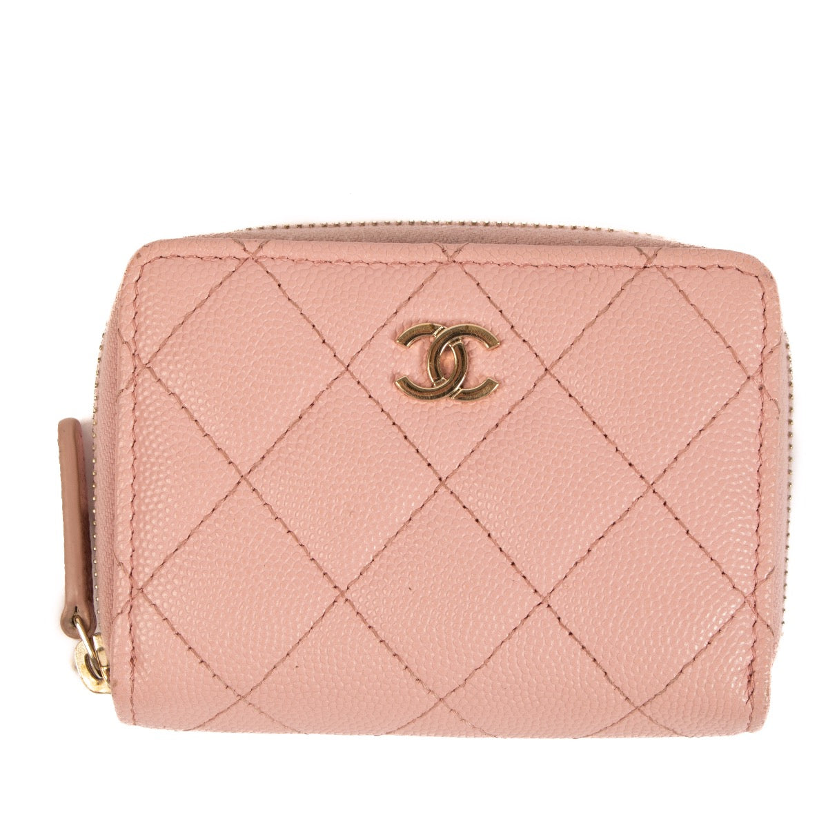 Shop safe online at Labellov in Antwerp, Brussels and Knokke this 100% authentic second hand Chanel Pink Caviar Card Holder Wallet
