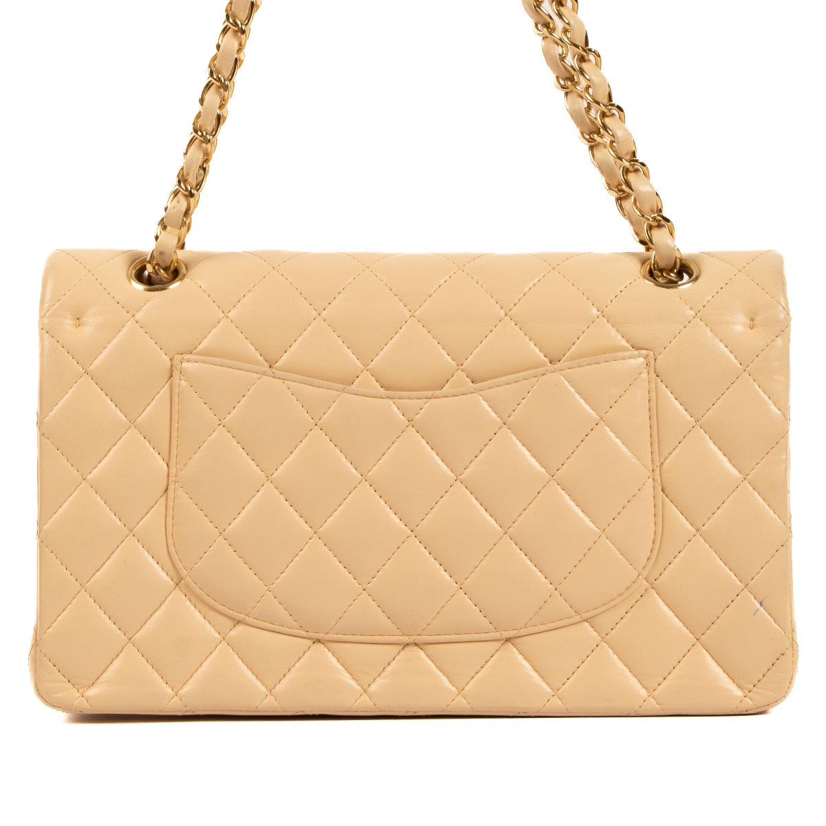Shop safe online at Labellov in Antwerp, Brussel and Knokke this 100% authentic second hand Chanel Beige Lambskin Medium Classic Bag