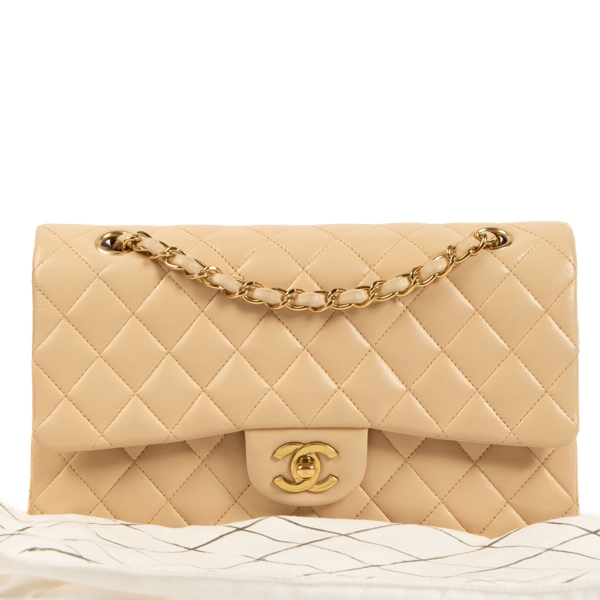 Shop safe online at Labellov in Antwerp, Brussel and Knokke this 100% authentic second hand Chanel Beige Lambskin Medium Classic Bag