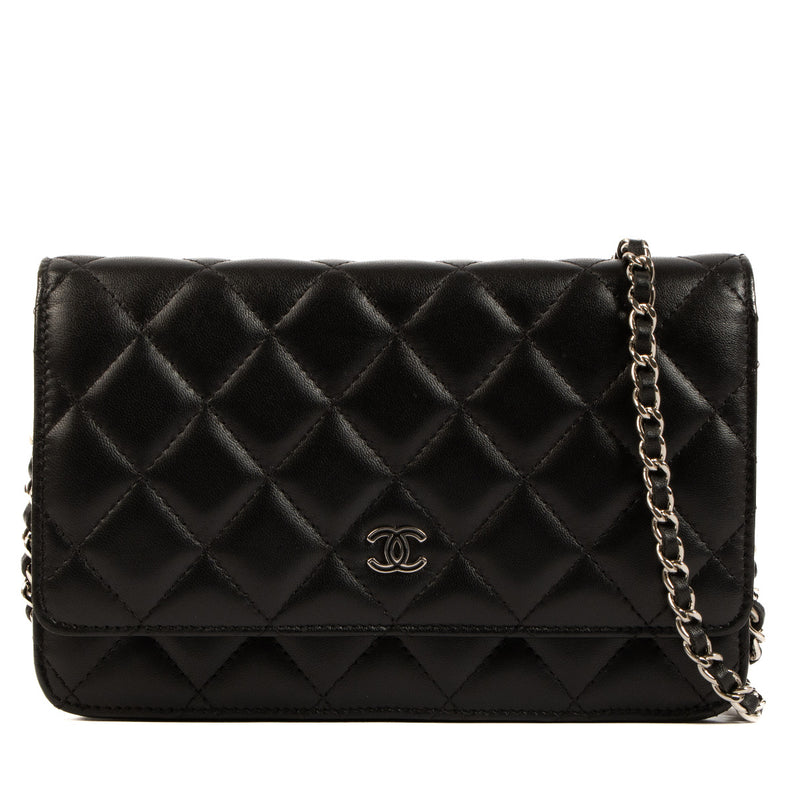 Chanel Black Lambskin WOC Wallet On Chain Bag for the best price at Labellov secondhand luxury in Antwerp.