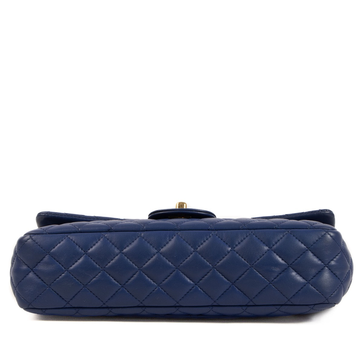 Shop safe online at Labellov in Antwerp, Brussels and Knokke this 100% Chanel Blue Quilted Leather Limited Edition Valentine's Day Charm Classic Bag