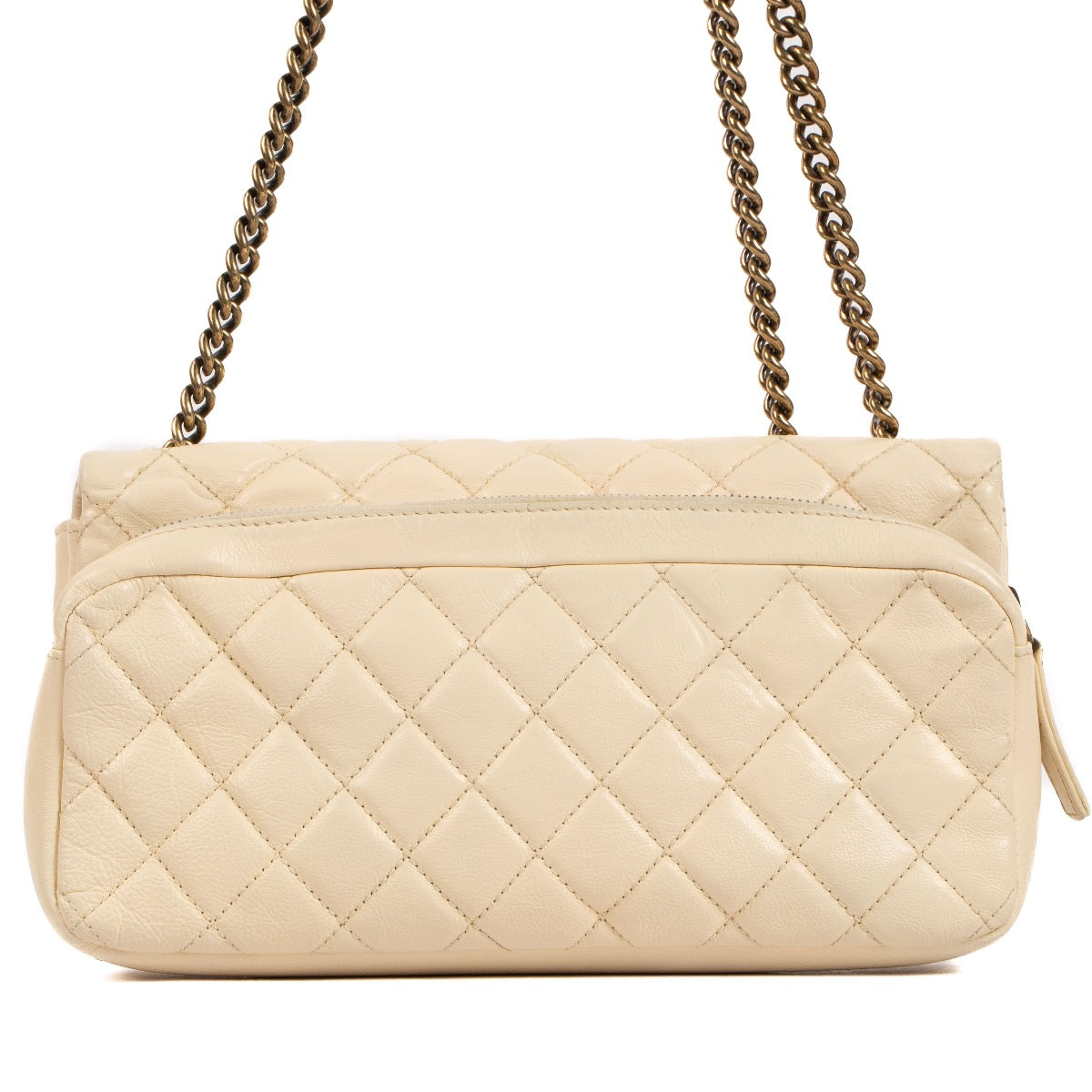 Shop safe online at Labellov in Antwerp, Brussels and Knokke this 100% authentic second hand Chanel Cream Quilted Leather Flap Bag