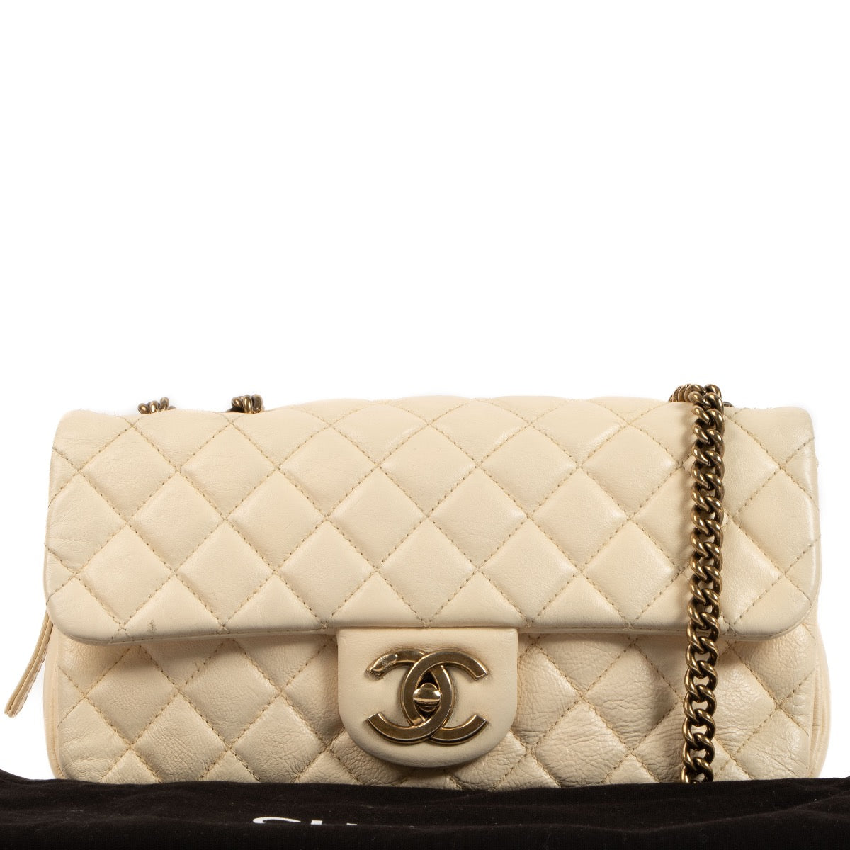 Shop safe online at Labellov in Antwerp, Brussels and Knokke this 100% authentic second hand Chanel Cream Quilted Leather Flap Bag