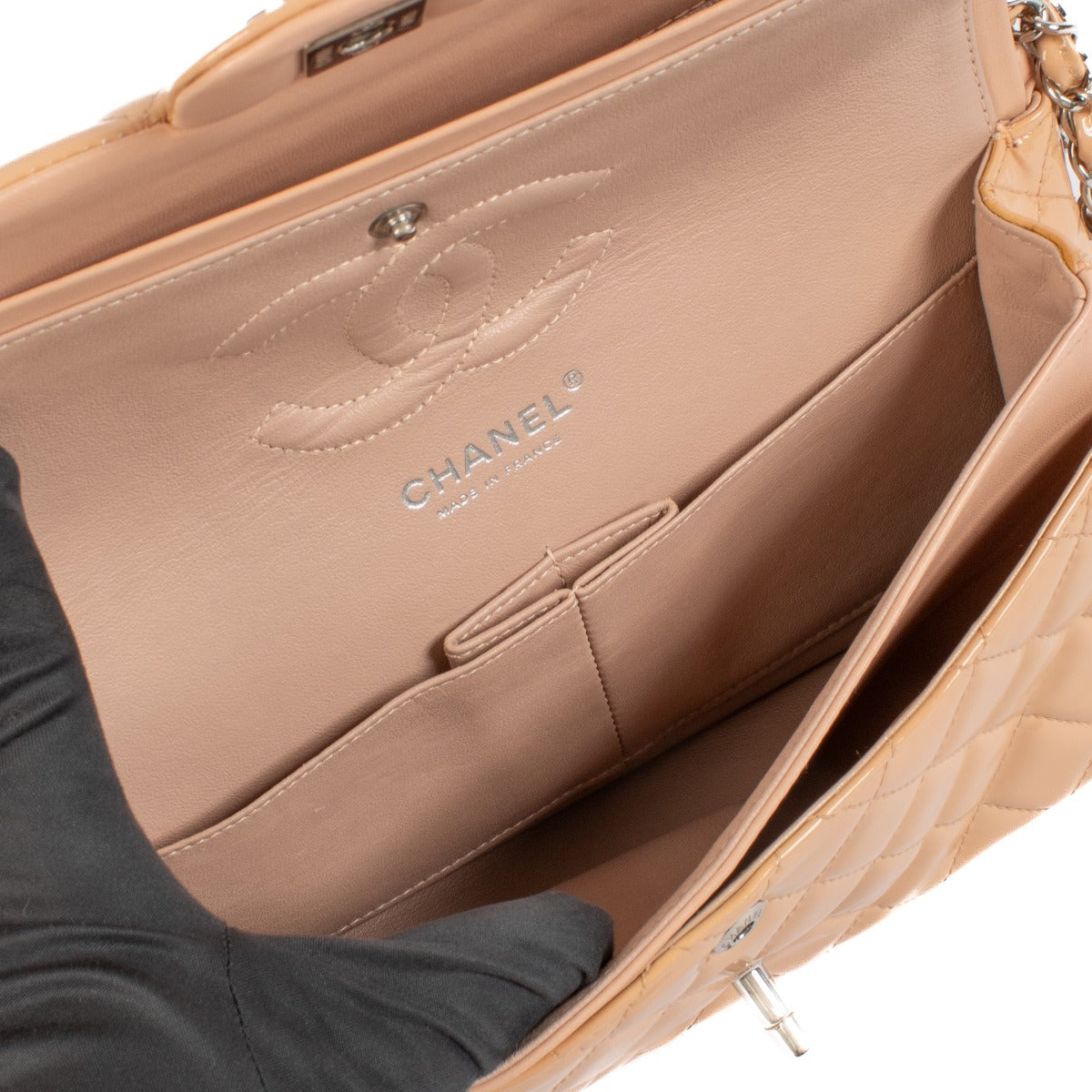Sac Chanel Classic 11.12 moyen en cuir verni beige