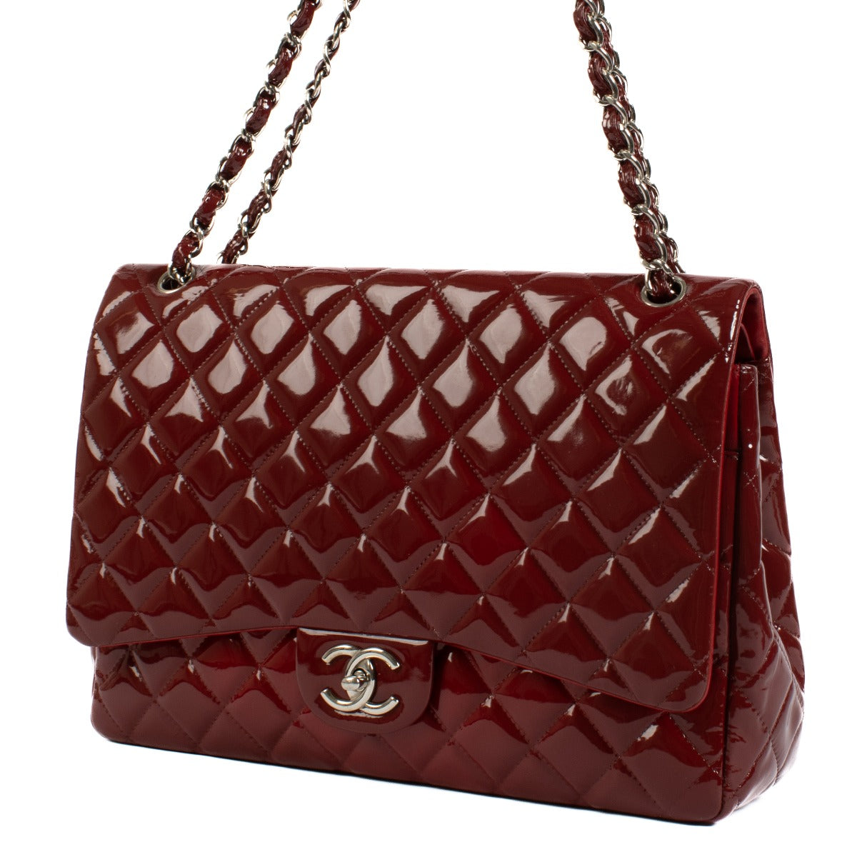 Shop safe online at Labellov in Antwerp, Brussels and Knokke this 100% authentic second hand Chanel Burgundy Patent Leather Maxi Classic Flap Bag