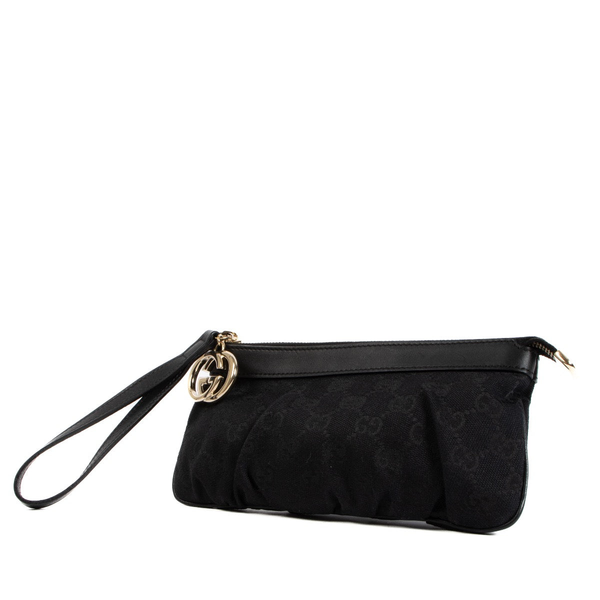 Shop safe online at Labellov in Antwerp, Brussels and Knokke this 100% authentic second hand Gucci Black GG Canvas Clutch