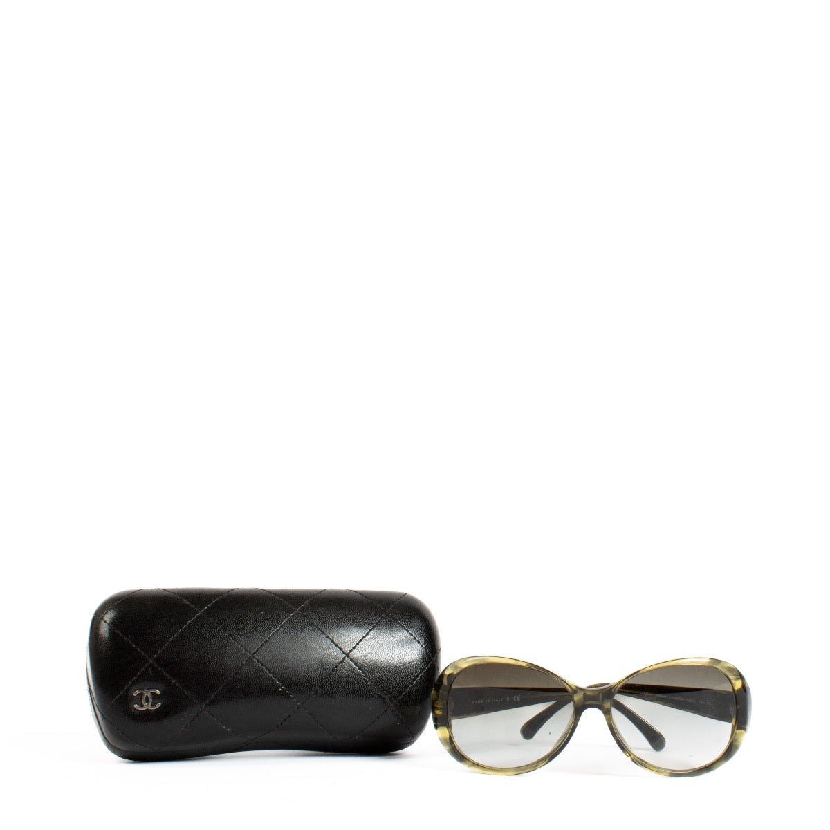 shop 100% authentic second hand Chanel Green Sunglasses on Labellov.com