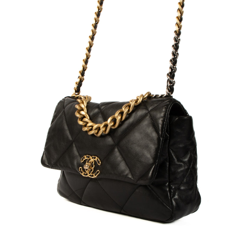 chanel 19, chanel 19 large, chanel 19 second hand, chanel 19 belgium, chanel 19 germany, chanel 19 france, chanel 19 antwerp, chanel 19 berlin, chanel 19 amsterdam, chanel 19 netherland, chanel 19 paris