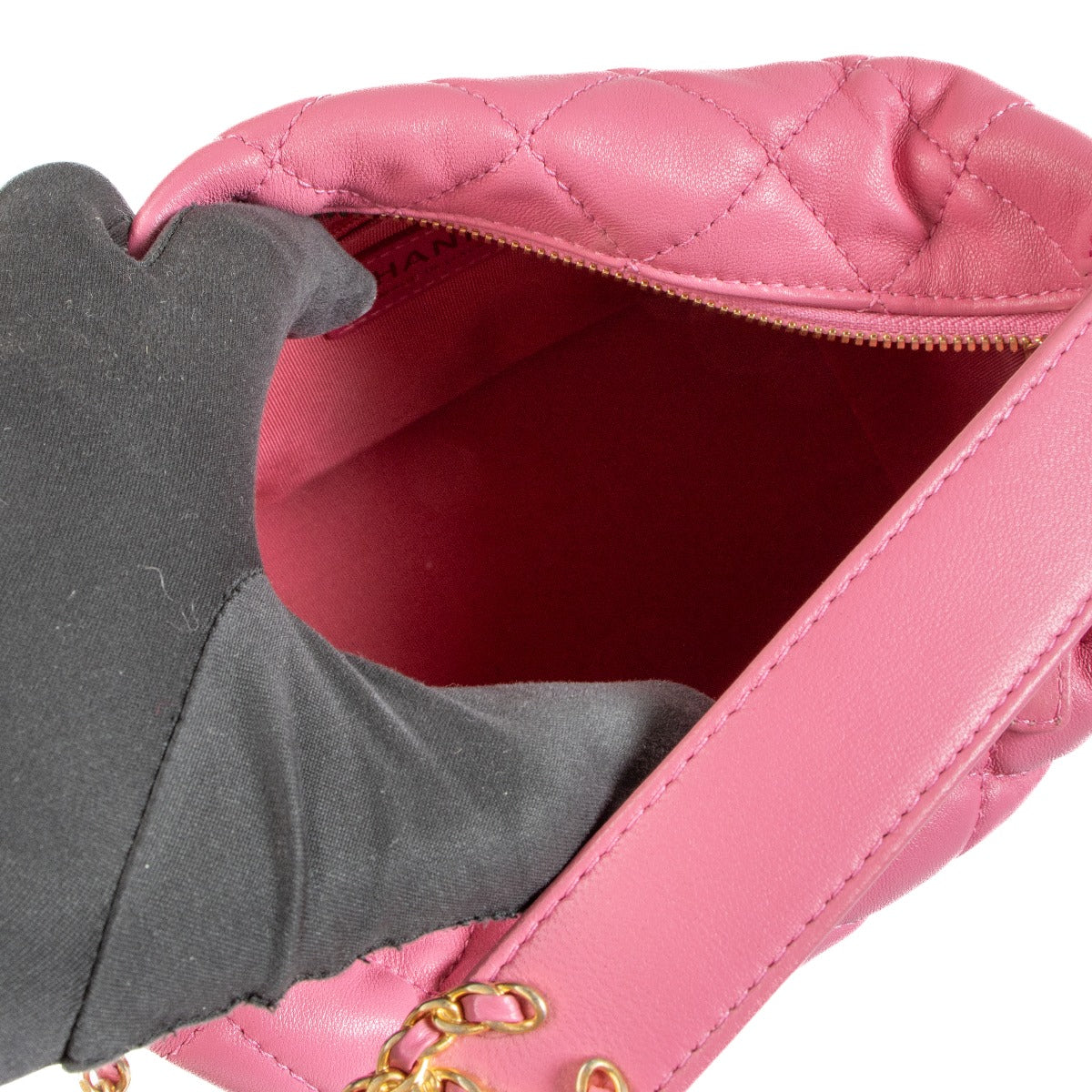 shop 100% authentic second hand Chanel Perfect Meeting Pink Small Hobo Bag on Labellov.com