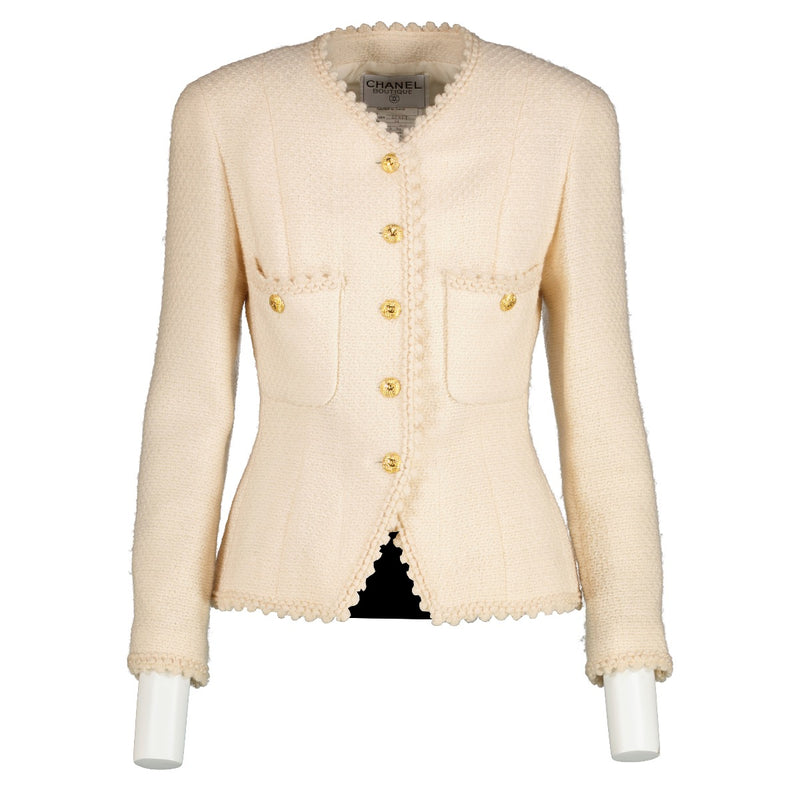 Shop authentic second hand vintage Chanel Spring/Summer 1990 Ivory Scalloped Tweed Jacket on www.labellov.com