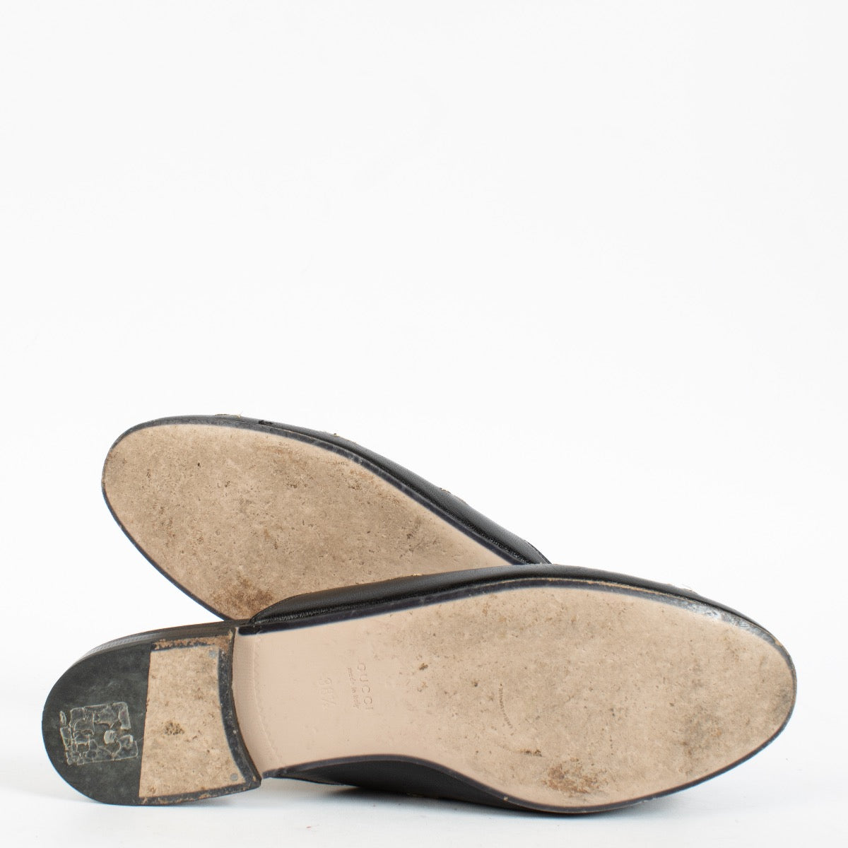 Authentic Second Hand Gucci Black Bee Star Embroidered Princetown Slippers Size 38.5 on Labellov.com