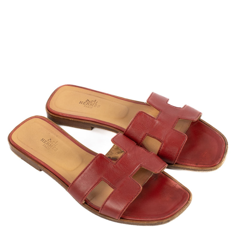 Shop safe online at Labellov in Antwerp, Brussels and Knokke Hermès Red Oran Sandals - size 39.