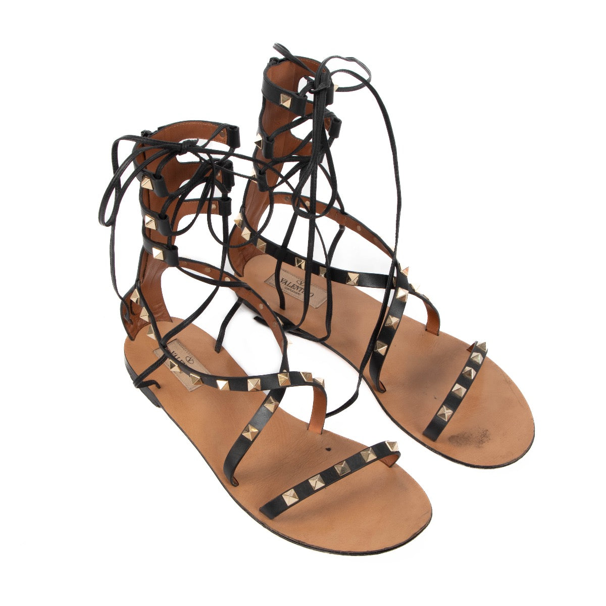 Shop 100% authentic second-hand Valentino Garavani Black Rockstud Sandals - Size 39 on Labellov.com