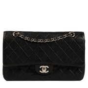 Chanel Black Caviar Leather Medium Classic Bag for the best price at Labellov secondhand luxury in Antwerp. We buy and sell your preloved and brand new designer bags online.