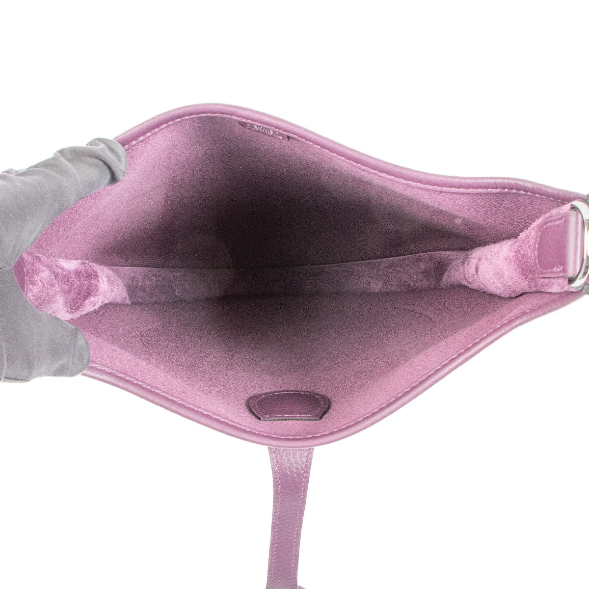 Shop 100% authentic second-hand Hermès Purple Evelyne Crossbody on Labellov.com