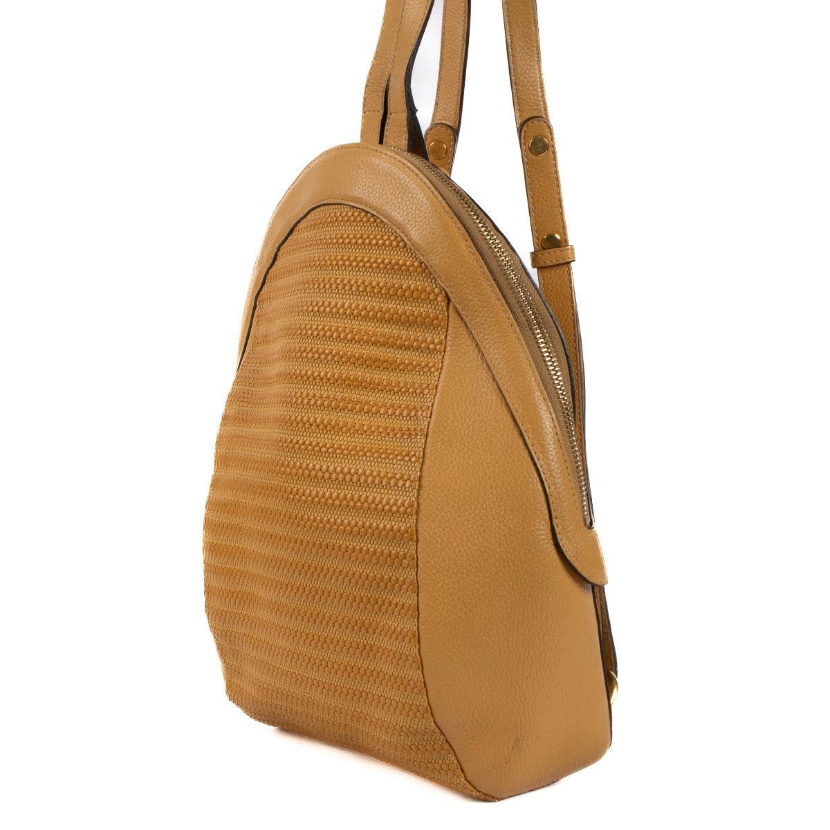 Shop 100% authentic second-hand Delvaux Houblon Cuir Côtelé Azov Backpack on Labellov.com