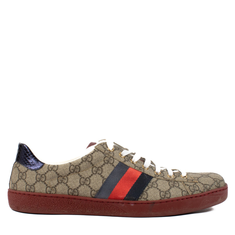 Shop 100% authentic secondhand Gucci GG Supreme Canvas Ace Sneakers - size 46 on Labellov.com