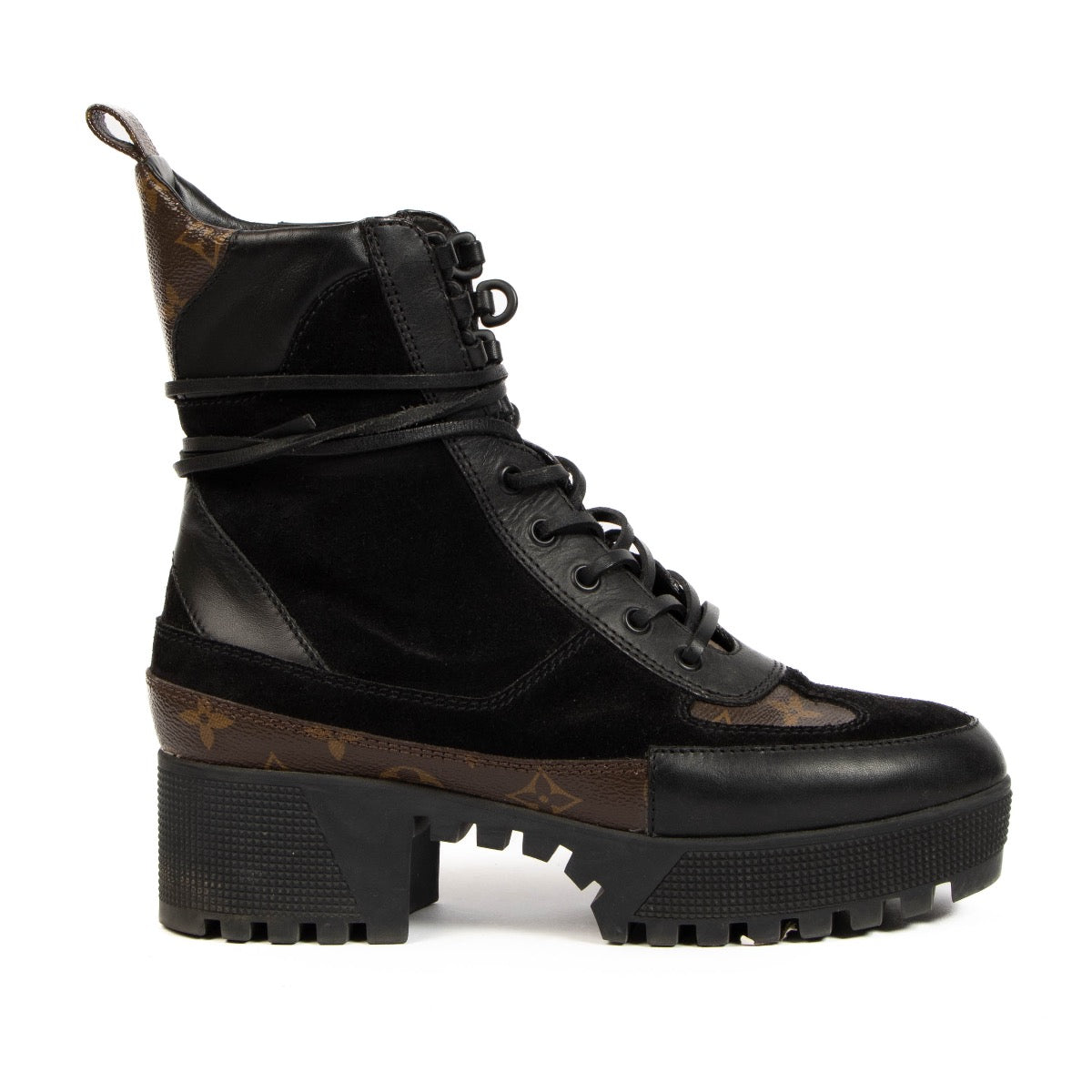Louis Vuitton Laureate Desert Boots, Louis Vuitton Laureate, Louis Vuitton Boots, Louis Vuitton monogram, Black boots, Louis Vuitton black boots, Labellov, Preloved, Designer, Fashion, Antwerp, Knokke, Brussels
