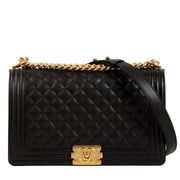 Shop safe online at Labellov in Antwerp, Brussels and Knokke this 100% authentic second hand Chanel Black Caviar Leather Large Boy Bag