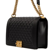 Shop safe online at Labellov in Antwerp, Brussels and Knokke this 100% authentic second hand Chanel Black Caviar Leather Large Boy Bag