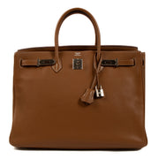 Hermès Birkin 40 Togo Gold PHW for the best price at Labellov secondhand luxury in Antwerp.
