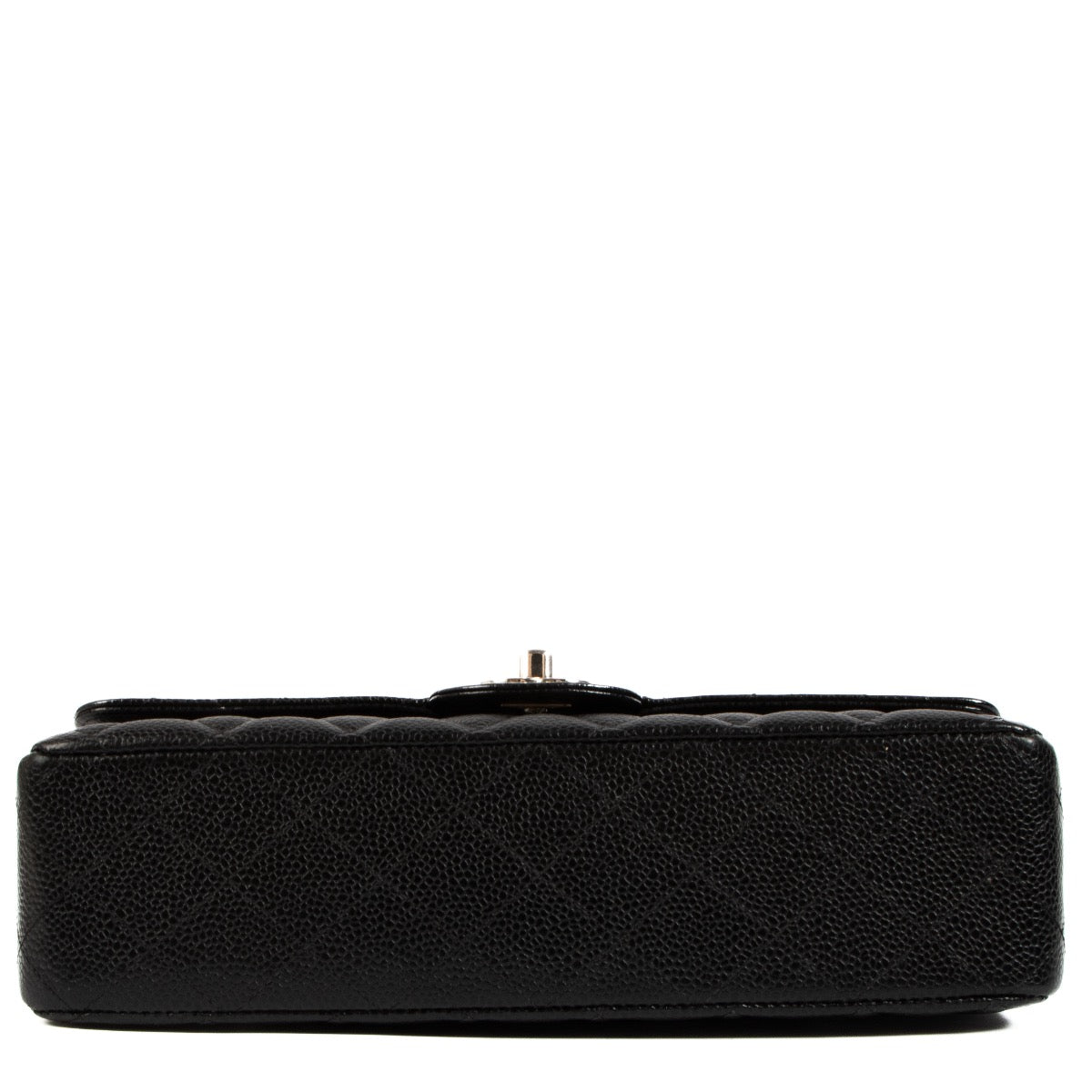 Shop safe online at Labellov in Antwerp, Brussels and Knokke this 100% authentic second hand Chanel Black Medium Caviar Leather Classic Flap Bag