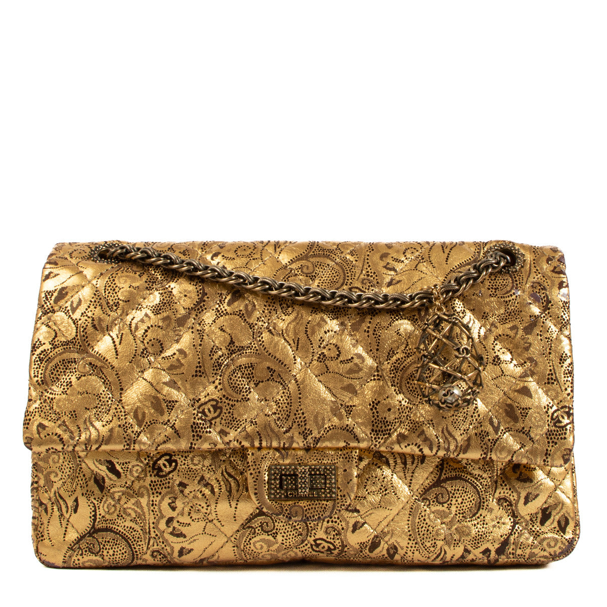 Chanel Paris Moscow Collection 2.55 Reissue Leather Bag for the best price at Labellov secondhand luxury