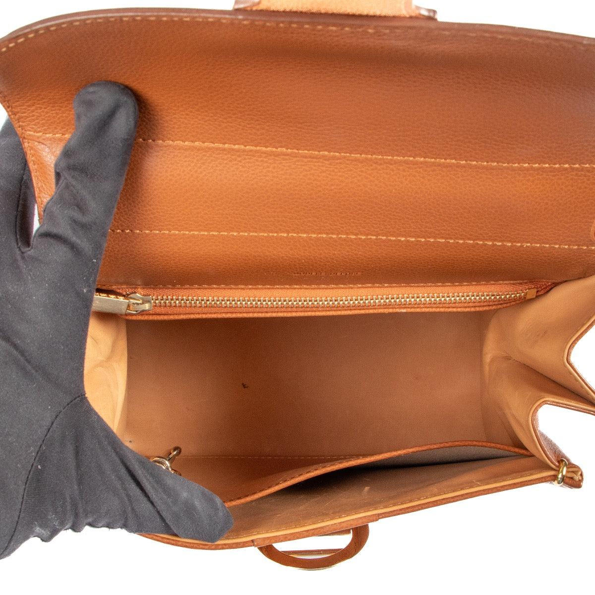 Shop 100% authentic second-hand Delvaux Cognac Brillant PM on Labellov.com